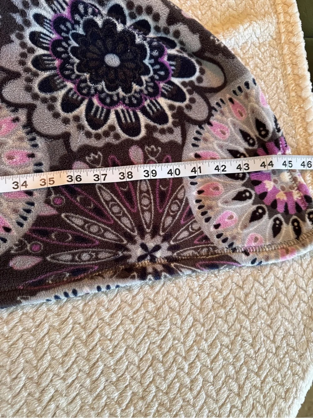 Vera Bradley Fleece Travel Blanket retired pattern Mimosa Medallion‎